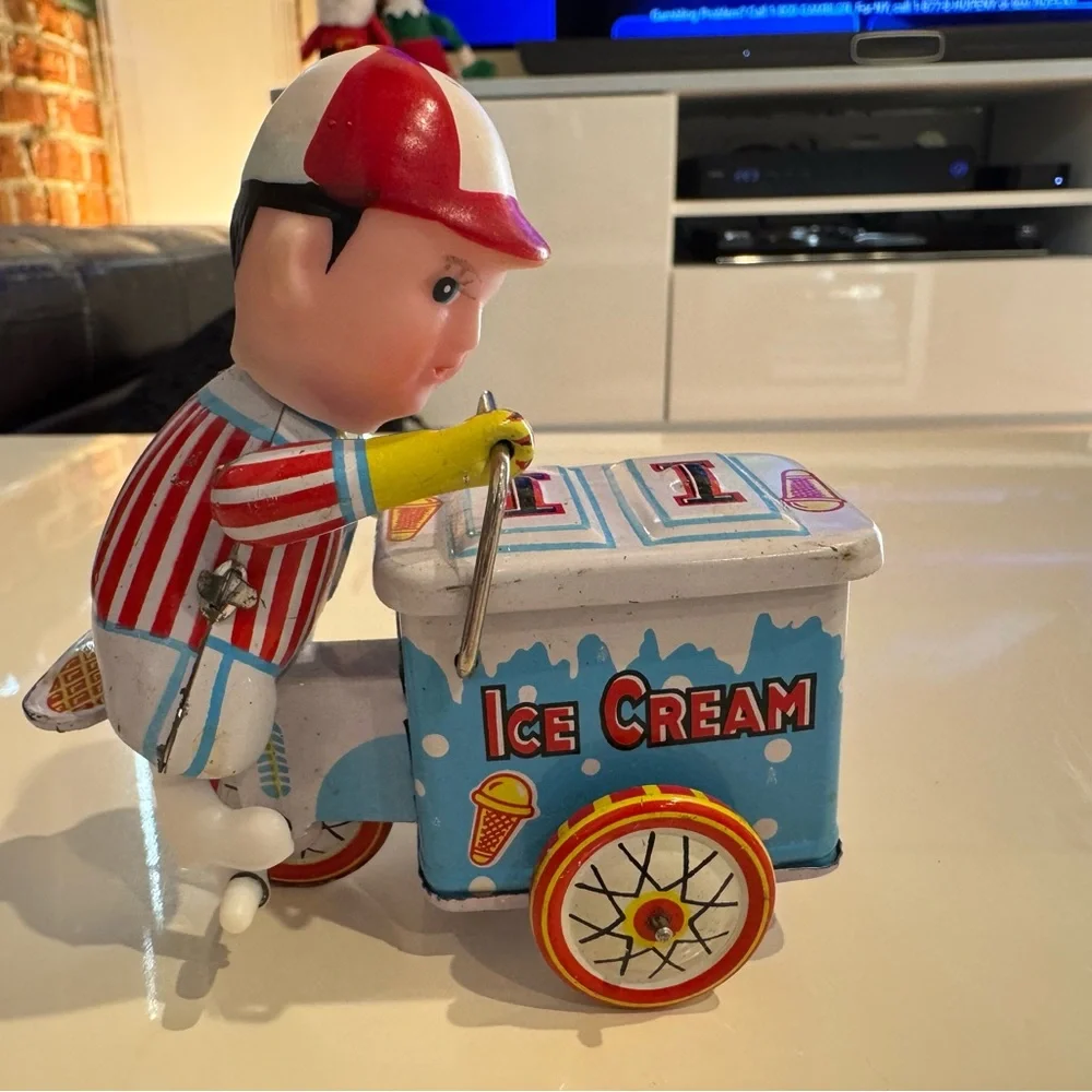 Vintage Wind Up Tin Toy Ice Cream Cart vendor - Works great! - Picture 1 of 8